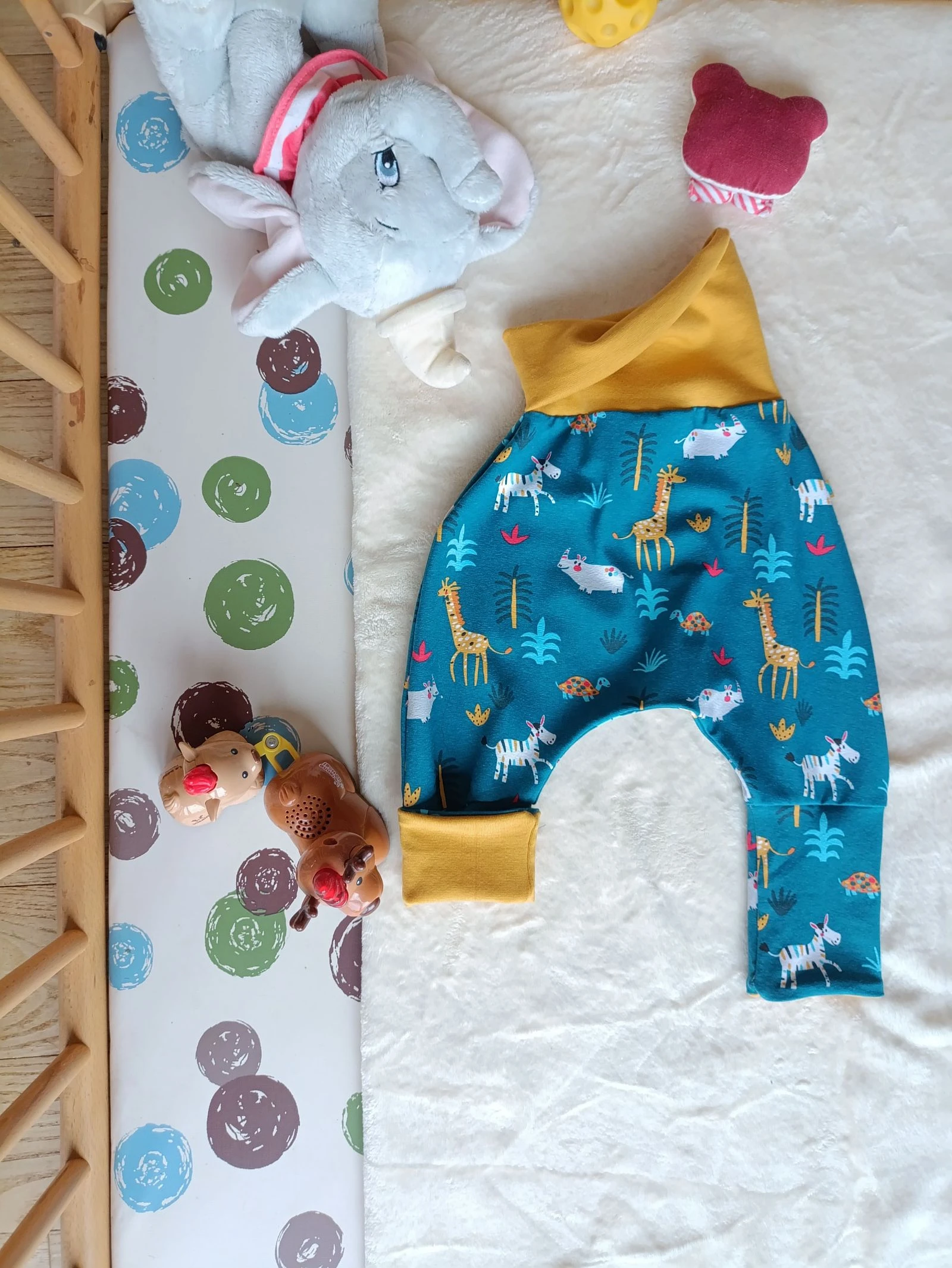 Pantalón holgado ajustable para bebé • 3-12 meses • con animales – photo 3